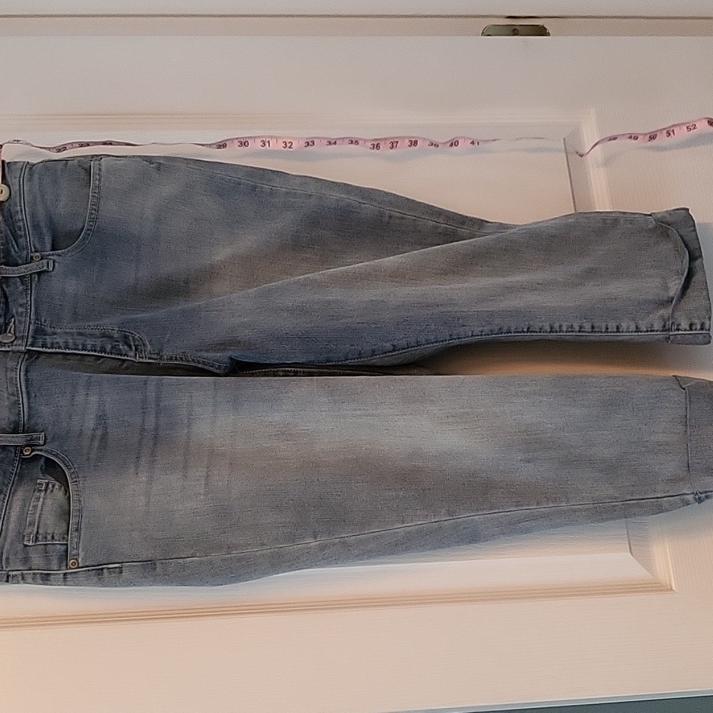 NY&Co Curvy Cropped Jeans